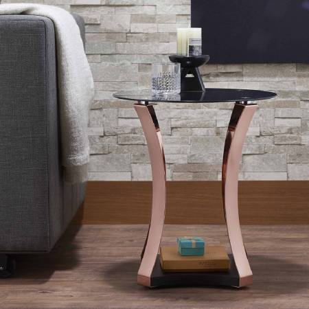 Čtvercové tělo s kovovou podpěrou ze 4 stran.